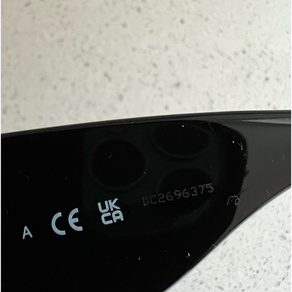 Chanel CC Black Rectangle Sunglasses - Picture 7 of 7